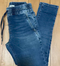Load image into Gallery viewer, Bevy Flog Denim Pullon Jean
